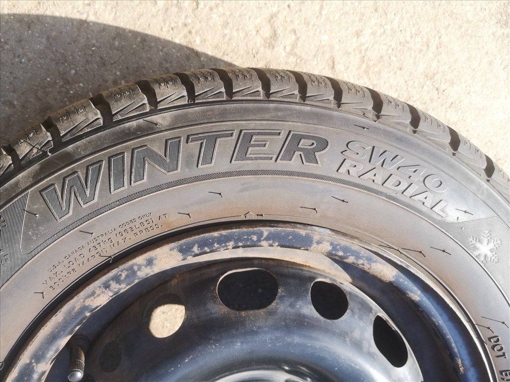  OPEL Corsa alól 4x100 lyukosztású 13" gyári lemezfelni, rajta 155/80 téli gumi eladó 4. kép