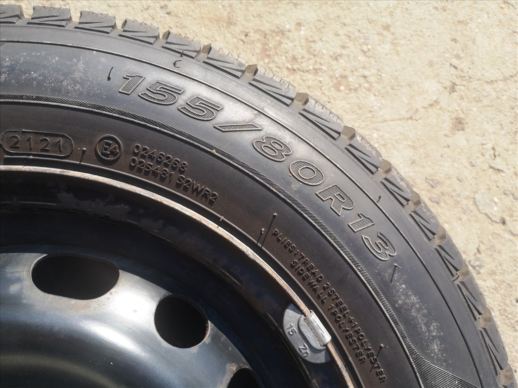  OPEL Corsa alól 4x100 lyukosztású 13" gyári lemezfelni, rajta 155/80 téli gumi eladó 6. kép