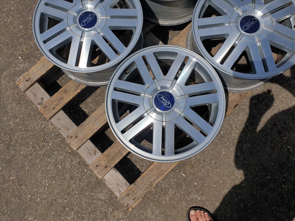 16" 5x108 Ford Focus 4. kép