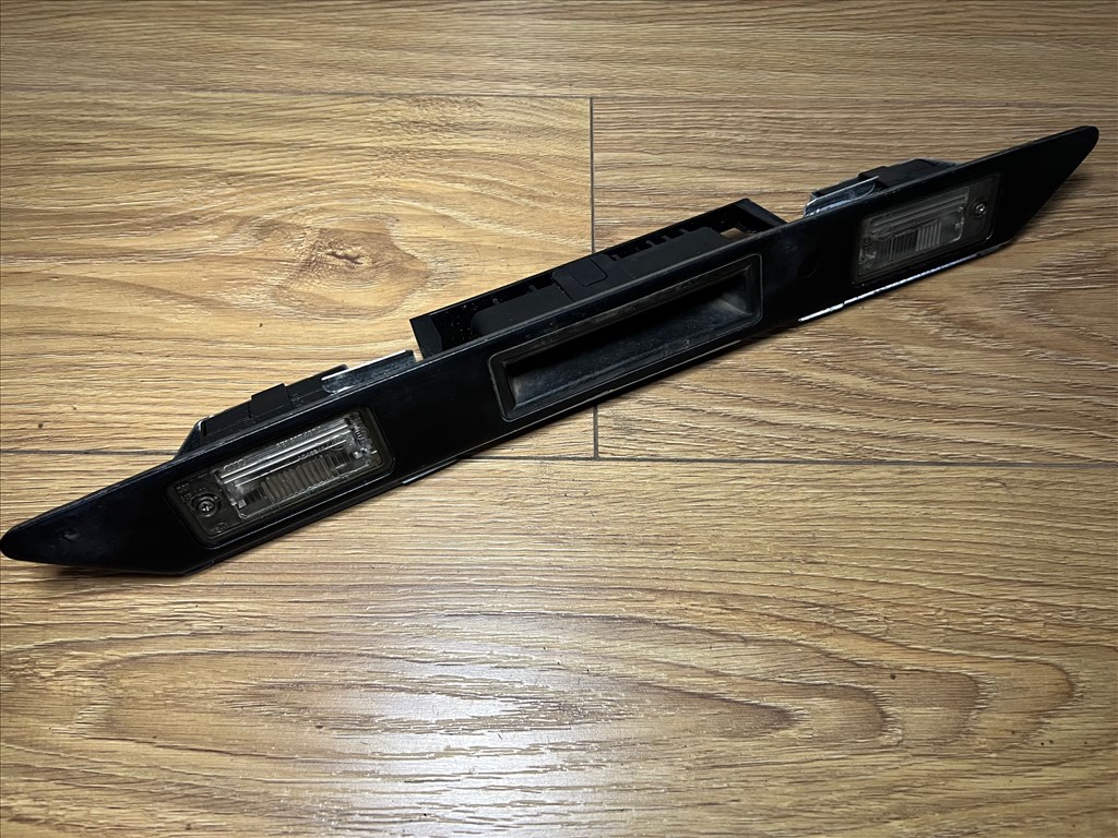 Audi A6 kombi (C6) rendszámtábla világítás 8e0827657e 2. kép