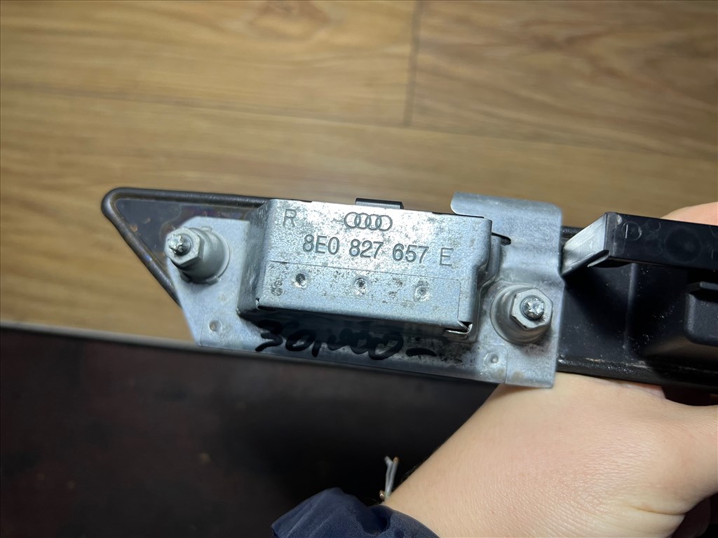 Audi A6 kombi (C6) rendszámtábla világítás 8e0827657e 7. kép