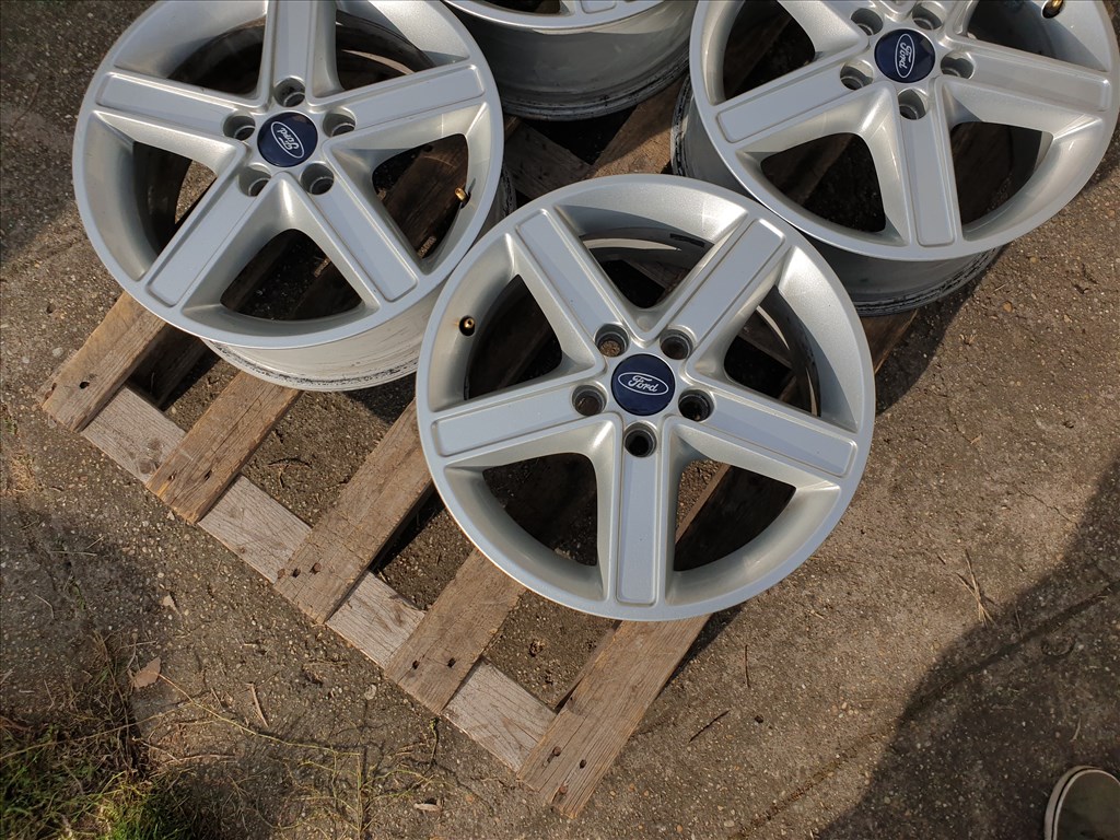 16" 5x108 Ford Focus 4. kép