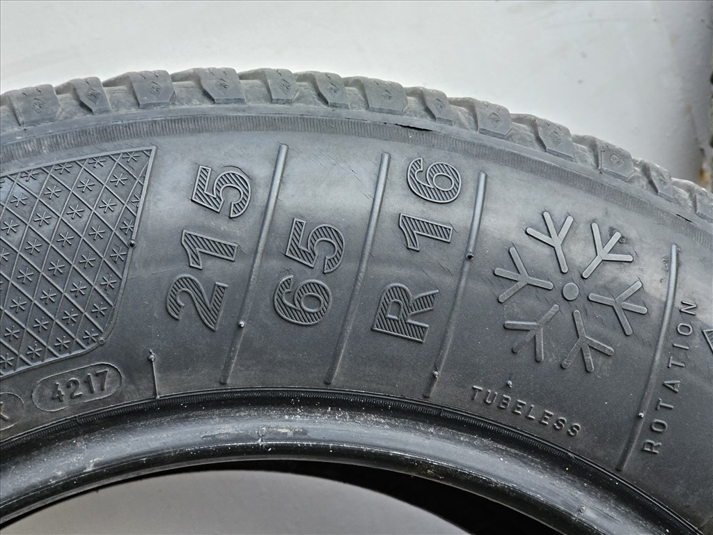  215/6516" Kleber Krisalp HP3 SUV 2db és Dunlop SP Wintersport 4D 2db 3. kép