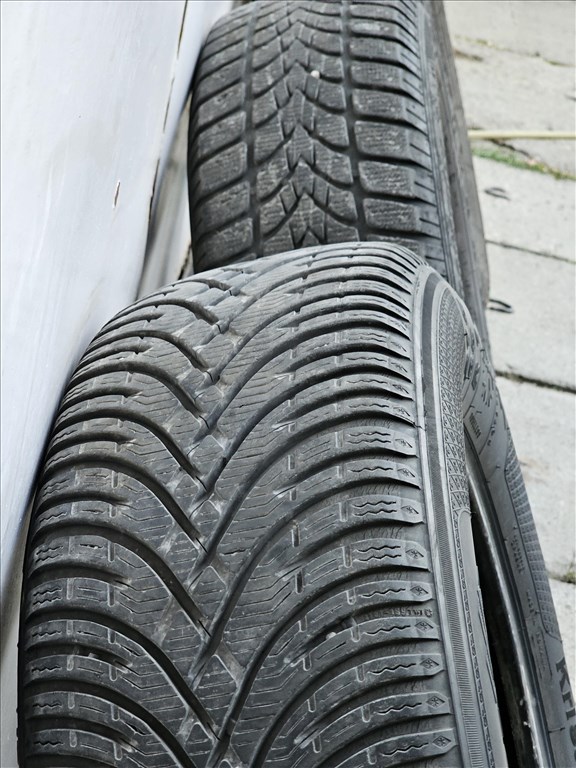  215/6516" Kleber Krisalp HP3 SUV 2db és Dunlop SP Wintersport 4D 2db 6. kép