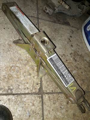 Suzuki Vitara Emelő