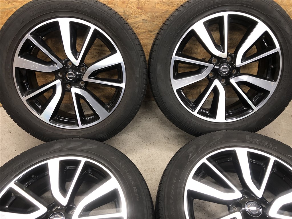 19 colos gyári Nissan alufelni 19 col 5x114,3 3. kép