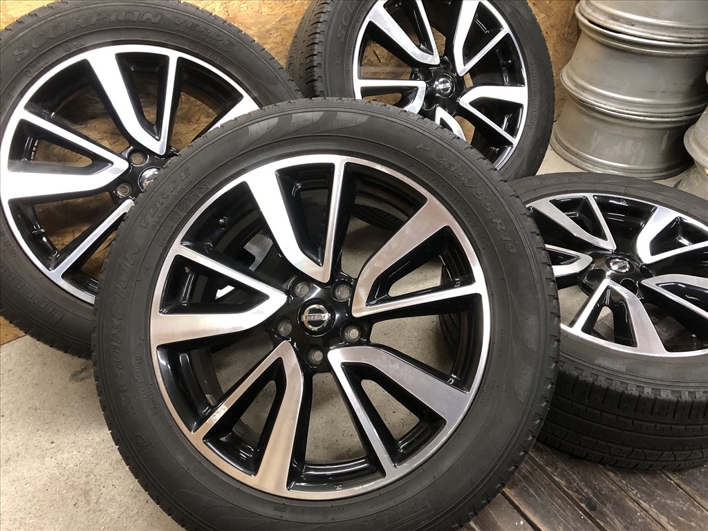 19 colos gyári Nissan alufelni 19 col 5x114,3 11. kép