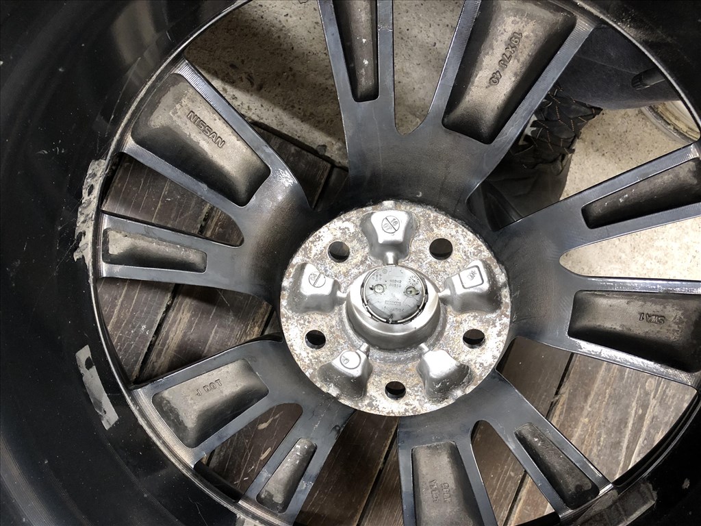 19 colos gyári Nissan alufelni 19 col 5x114,3 12. kép