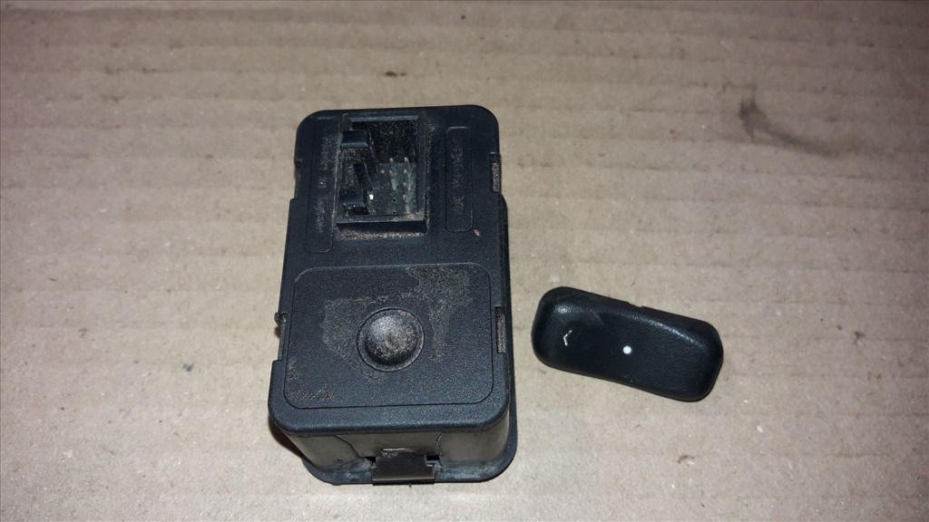 Opel Corsa C Bal Elsõ Ablakemelõ Kapcsoló 2. kép