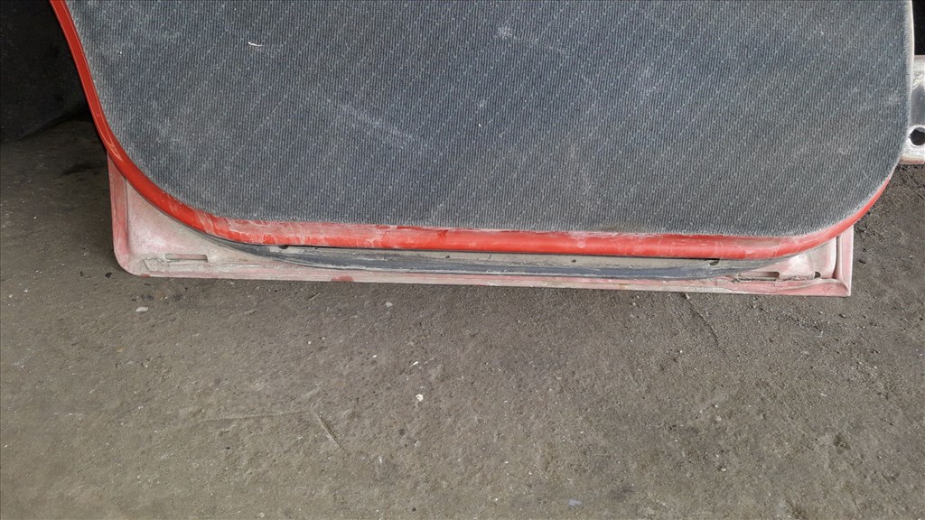 Suzuki Swift II 92-96 Bal Hátsó Ajtó 3. kép