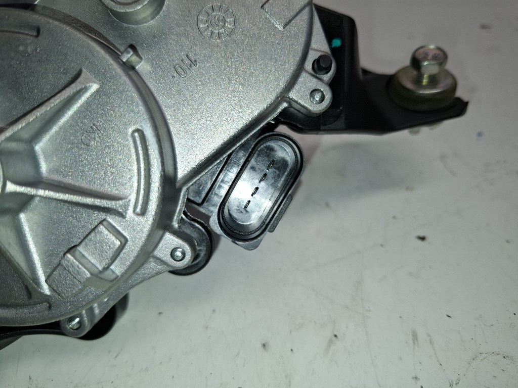 Hyundai I 20 (BC3/BI3) hátsó ablaktörlõ motor 98700Q0000 4. kép