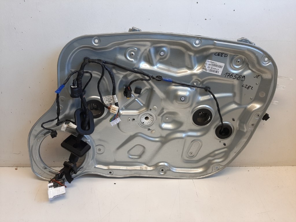 Kia Ceed (ED) jobb elsõ Ablakemelõ szerkezet elektromos 2. kép