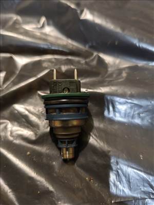 Suzuki Swift III befecskendező fej  0280150661 1955002160