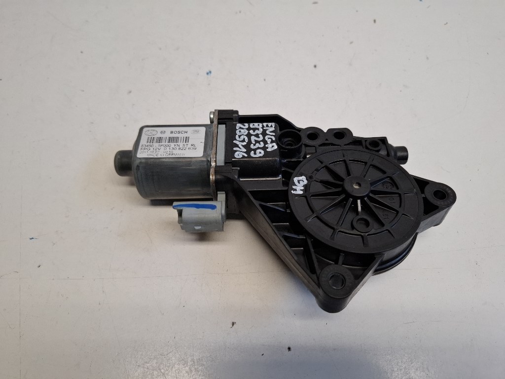 Kia Venga bal hátsó ablakemelõ motor 834501P000 0130822639 2. kép