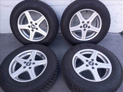  5x114.3 lyukosztású 16" újszerű PLW alufelni, rajta 215/70 használt Nokian téli gumi gumi 