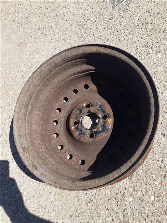 Suzuki Swift III 04-10 <p>Felni méret: 14"</p><p>Felni szélesség: 5.0</p><p>Furatszám: 4</p><p>Osztókör: 100.0</p><p>ET szám: ET40</p><p>Agy Átmérõ: 54.1</p><p>Állapot: Normál</p><p>Érdeklõdéskor hivatkozzon erre: KIN-66931</p><p>Bármire van szüksége hívjon bizalommal!<br>Kizárólag munkaidõben hétfõtõl - péntekig 8-12 13-16 óráig!<br>Alkatrészek széles választékban!<br>Hivatalos Regisztrált Autobontó Kecel!<br>Vásároljon Megbízható Helyrõl Beszerelési Garanciával Profiktól!</p> 3. kép