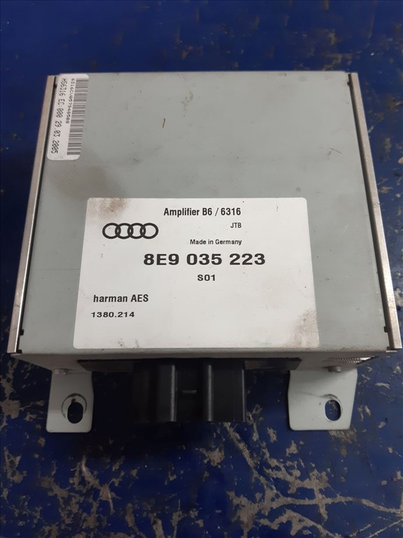 Audi A4 B7 Audio Erõsítõ 8E9 035 223 1. kép