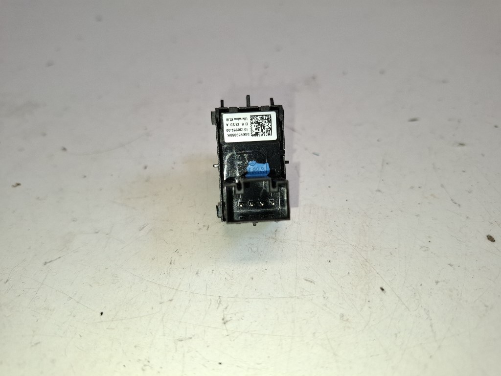 Skoda Fabia jobb hátsó ablakemelõ kapcsoló 5G0959855K 3. kép
