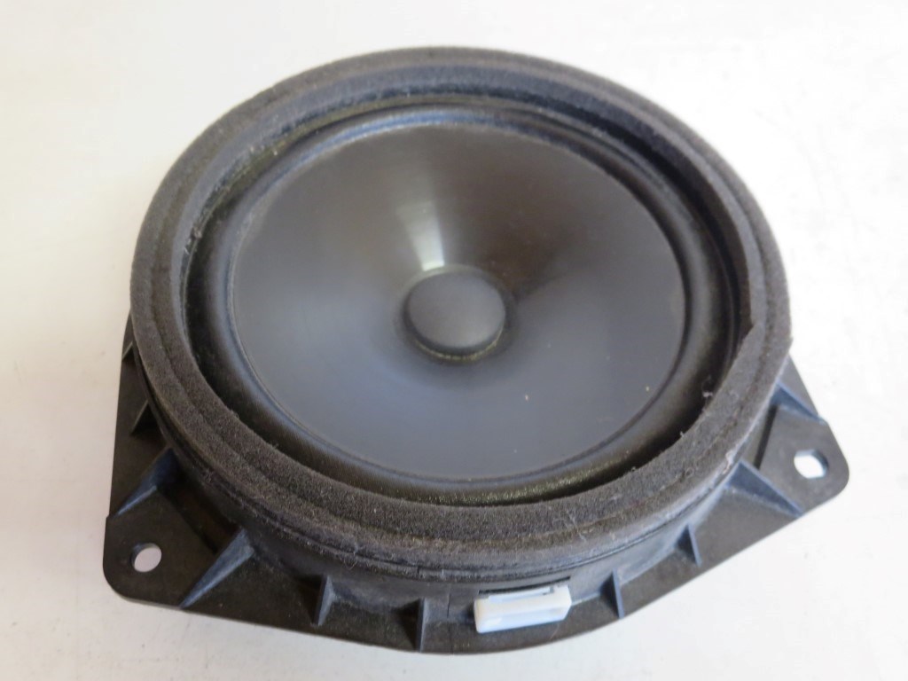 Toyota Corolla verso (E121) bal elsõ hangszóró 1. kép