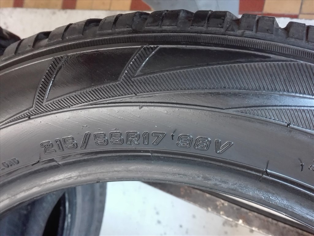 215/55R17 Falken téli gumi garnitúra 215/55 r17 5. kép
