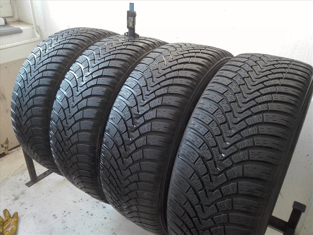 215/55R17 Falken téli gumi garnitúra 215/55 r17 1. kép