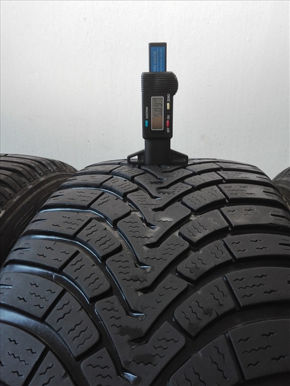 215/55R17 Falken téli gumi garnitúra 215/55 r17 3. kép