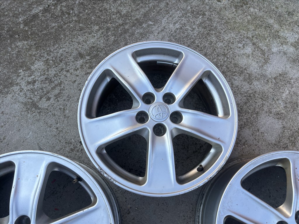 Toyota gyári alufelni szett, 5x100 16" PZ474-T0670-Z Avensis, Prius 6. kép