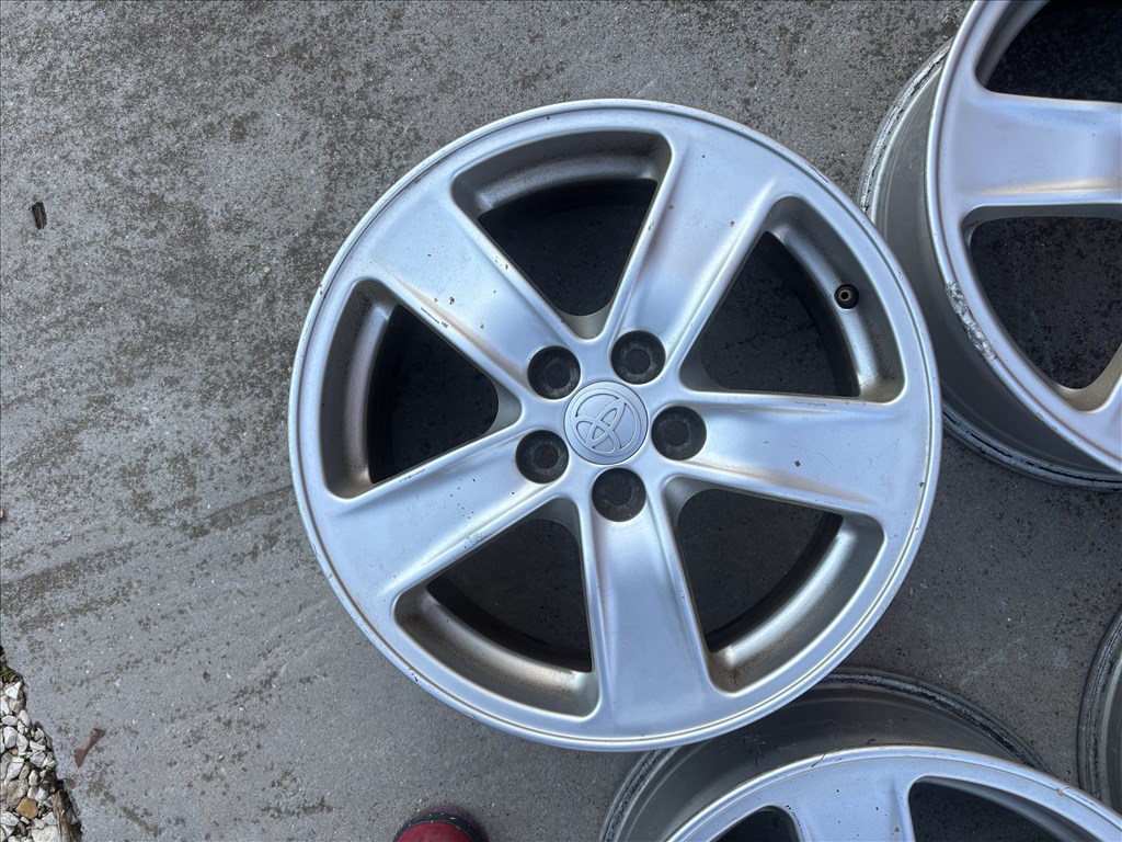 Toyota gyári alufelni szett, 5x100 16" PZ474-T0670-Z Avensis, Prius 7. kép
