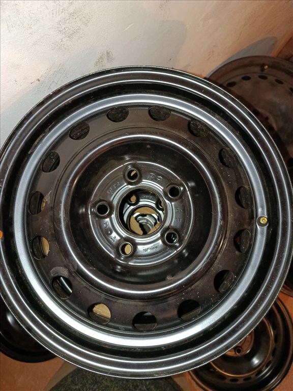  5x114.3 lyukosztású 6JJ 15" új (gyári felni) lemezfelni 2. kép