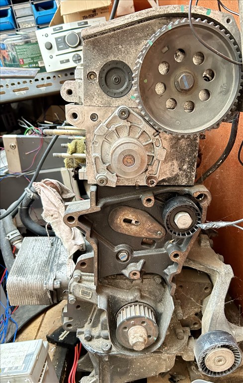 Opel Astra H 1.9 Diesel motor  1. kép