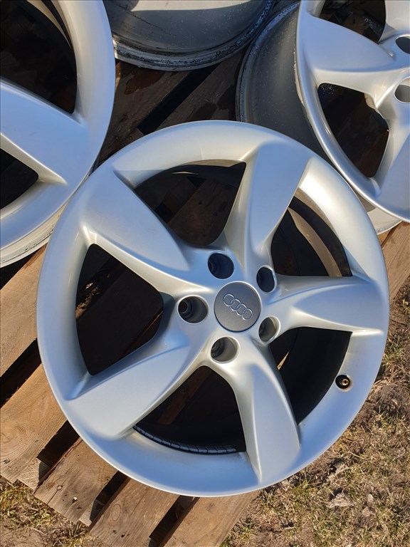 17" 5x112 Audi A4 B8 3. kép
