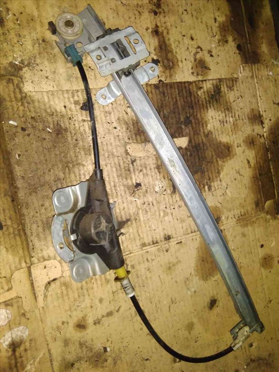 Suzuki Swift II 92-03 Bal Hátsó Ablakemelõ Szerkezet Mechanikus 2. kép