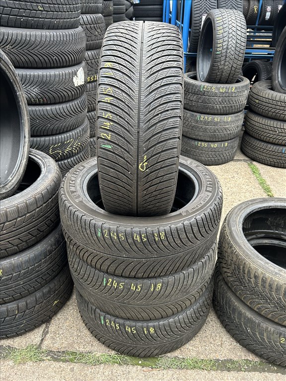 4db 245/45×18″ Michelin téli gumiabroncs. (3751767) 1. kép