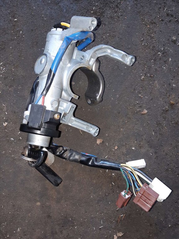 Suzuki Swift II 96-03 Gyújtáskapcsoló 1. kép