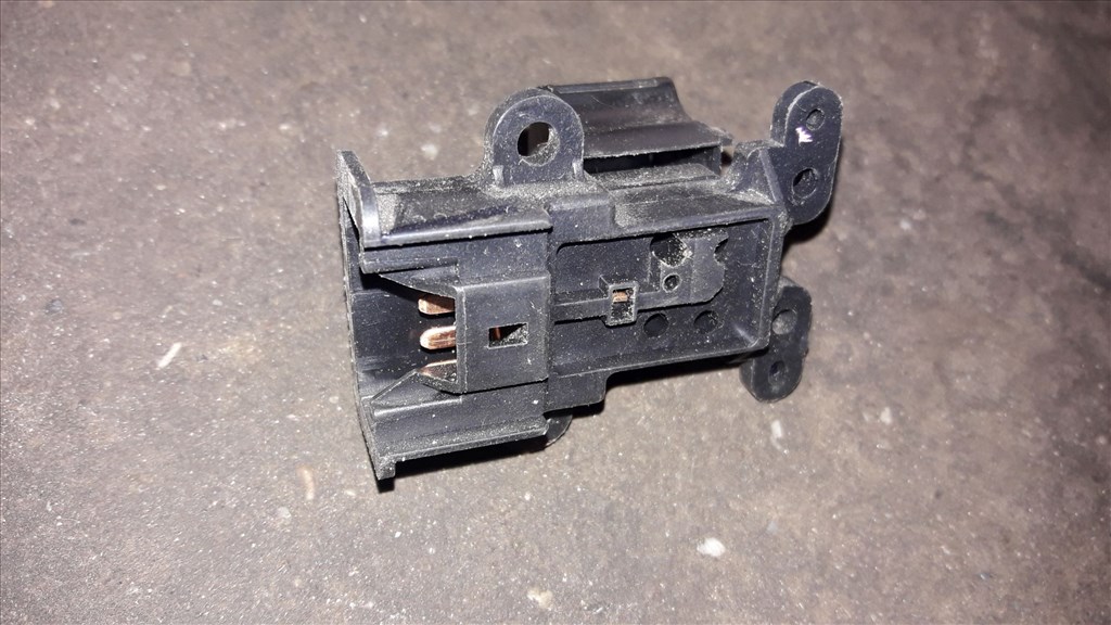 Honda Civic VII ES9 Jobb Elsõ Ablakemelõ Kapcsoló S5A M20013 2. kép