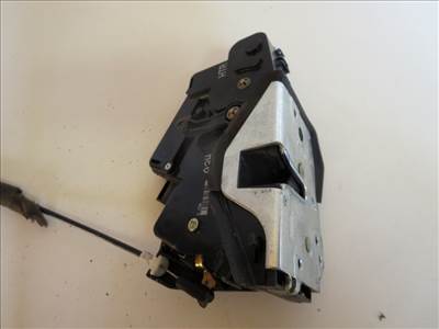 Bmw 3-as sorozat E46 (E46) jobb hátsó ajtózár 8196034