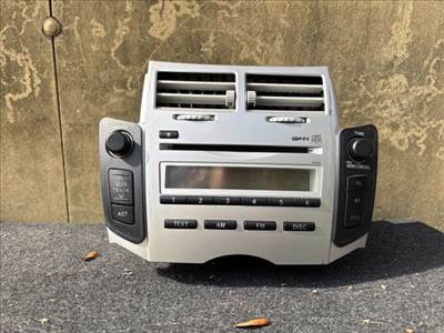 Toyota Yaris (XP90) TOYOTA YARIS Rádió / CD 861200d0200