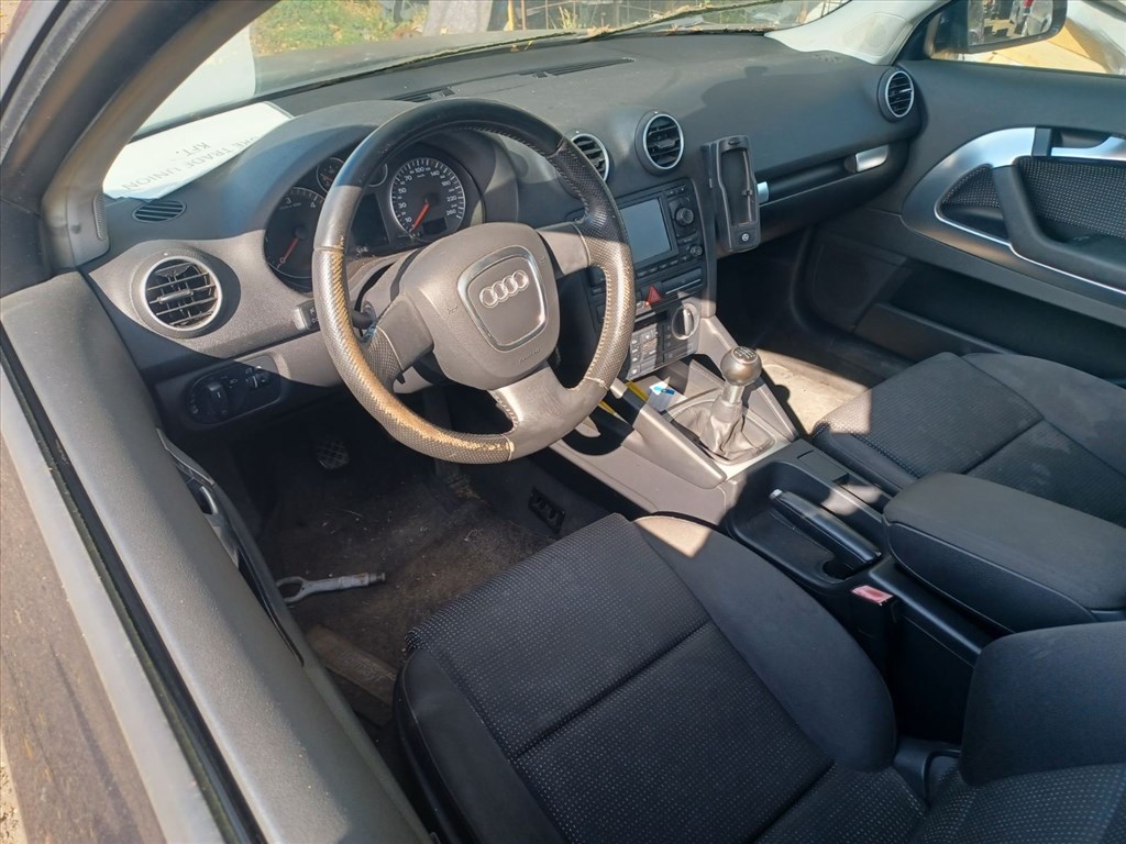 Audi A3 140le bontott alkatrészei 5. kép