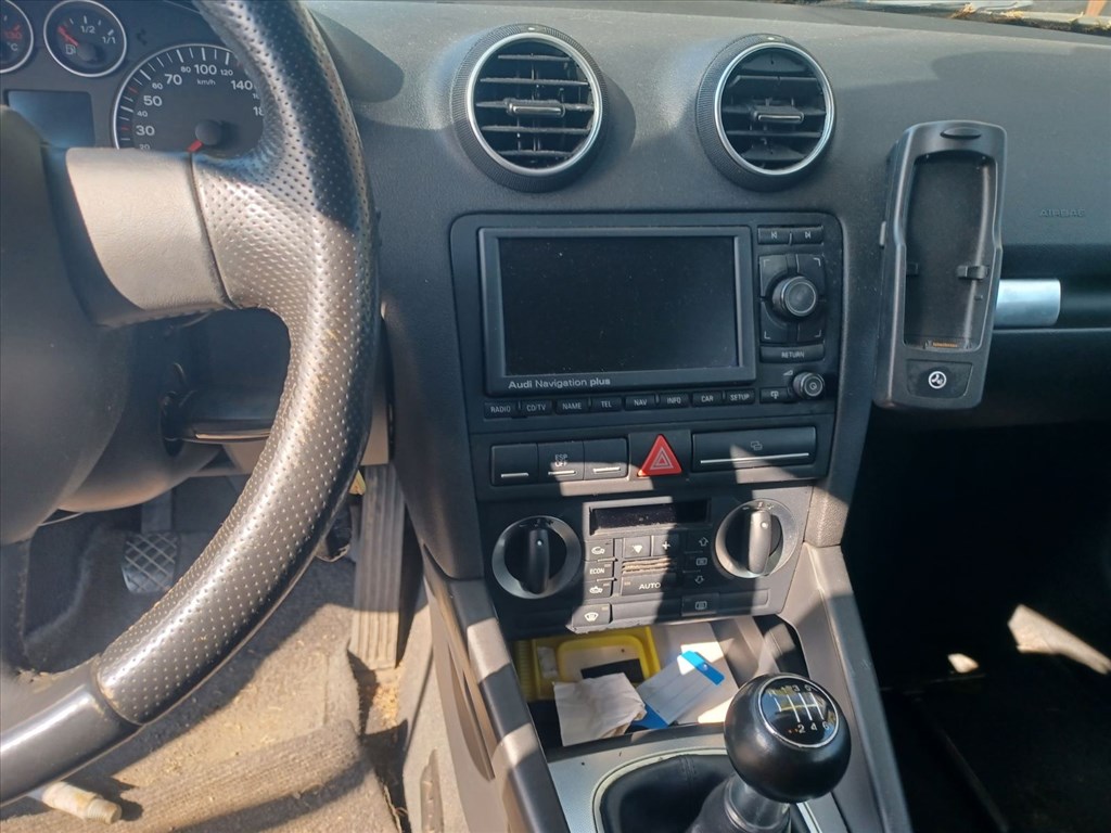 Audi A3 140le bontott alkatrészei 6. kép