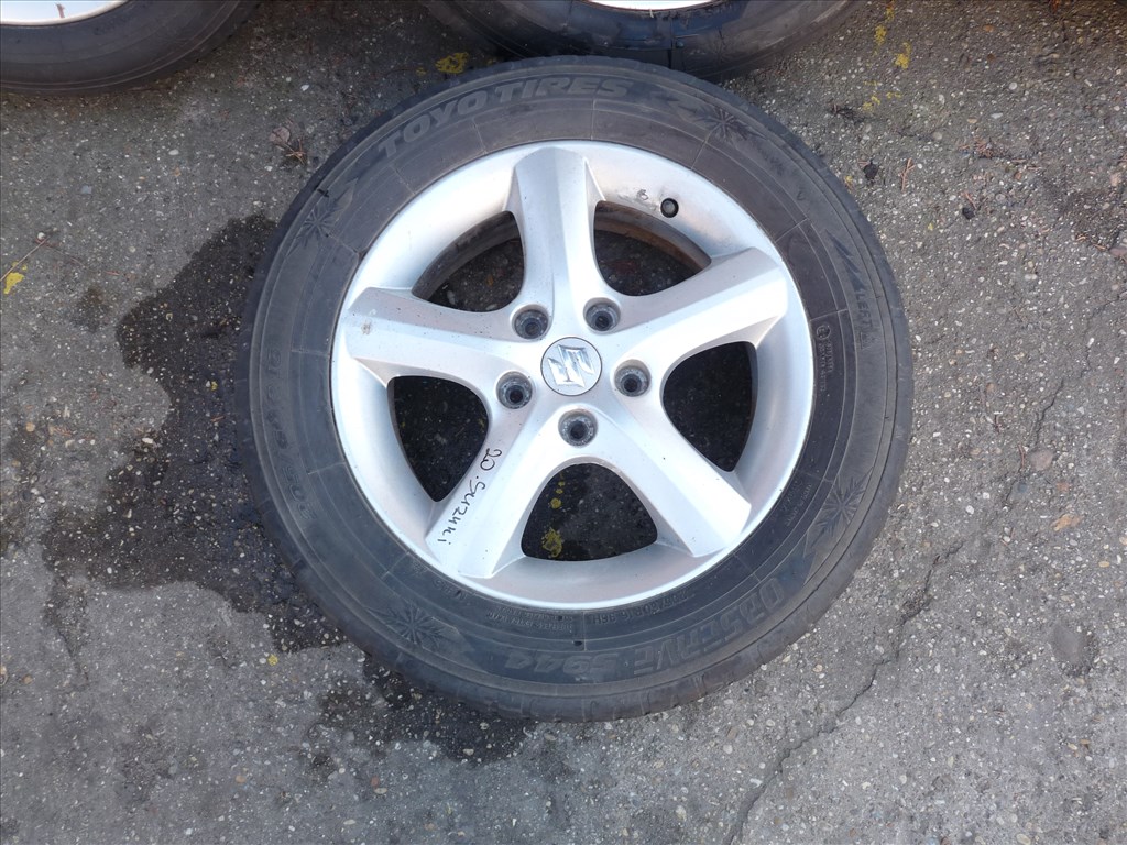  16" használt alufelni, rajta 205/60 használt Toyo Tires gumi  2. kép