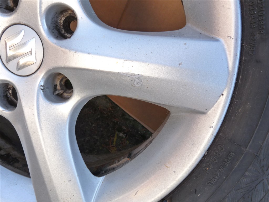  16" használt alufelni, rajta 205/60 használt Toyo Tires gumi  9. kép