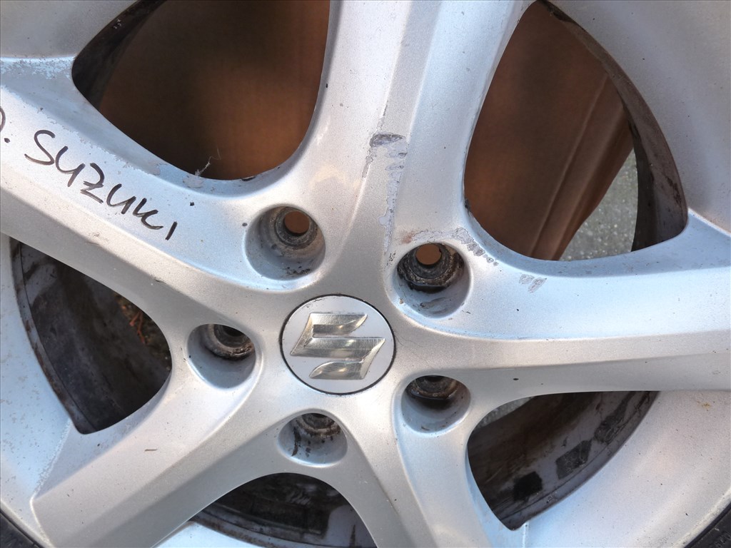  16" használt alufelni, rajta 205/60 használt Toyo Tires gumi  11. kép