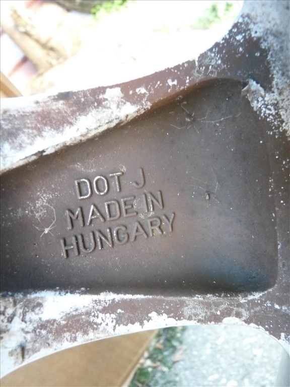  16" használt alufelni, rajta 205/60 használt Toyo Tires gumi  14. kép