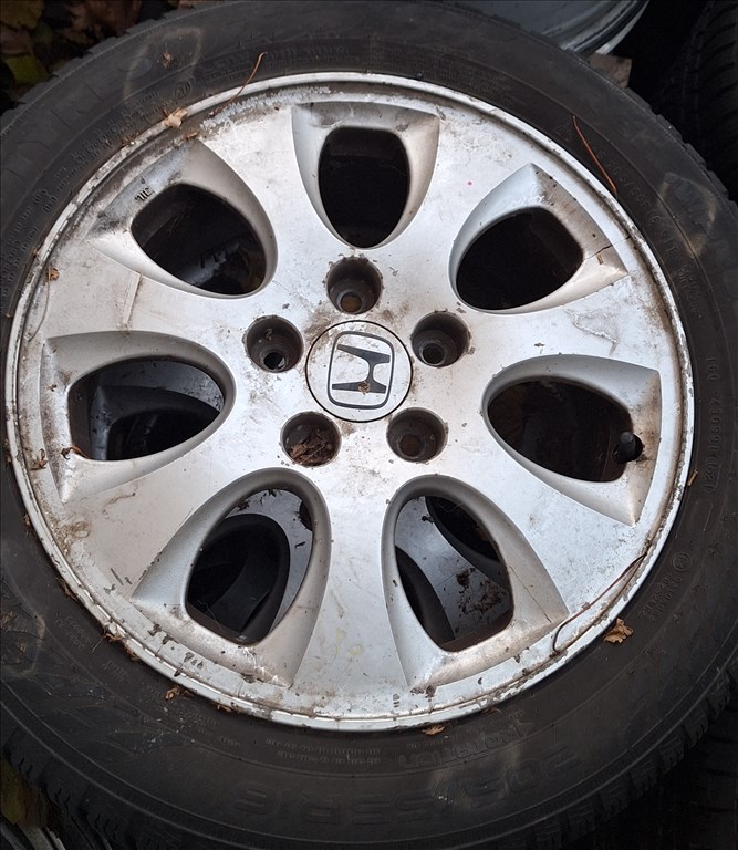  5x114.3 lyukosztású 16" használt (gyári felni) alufelni, rajta használt gumi  1. kép