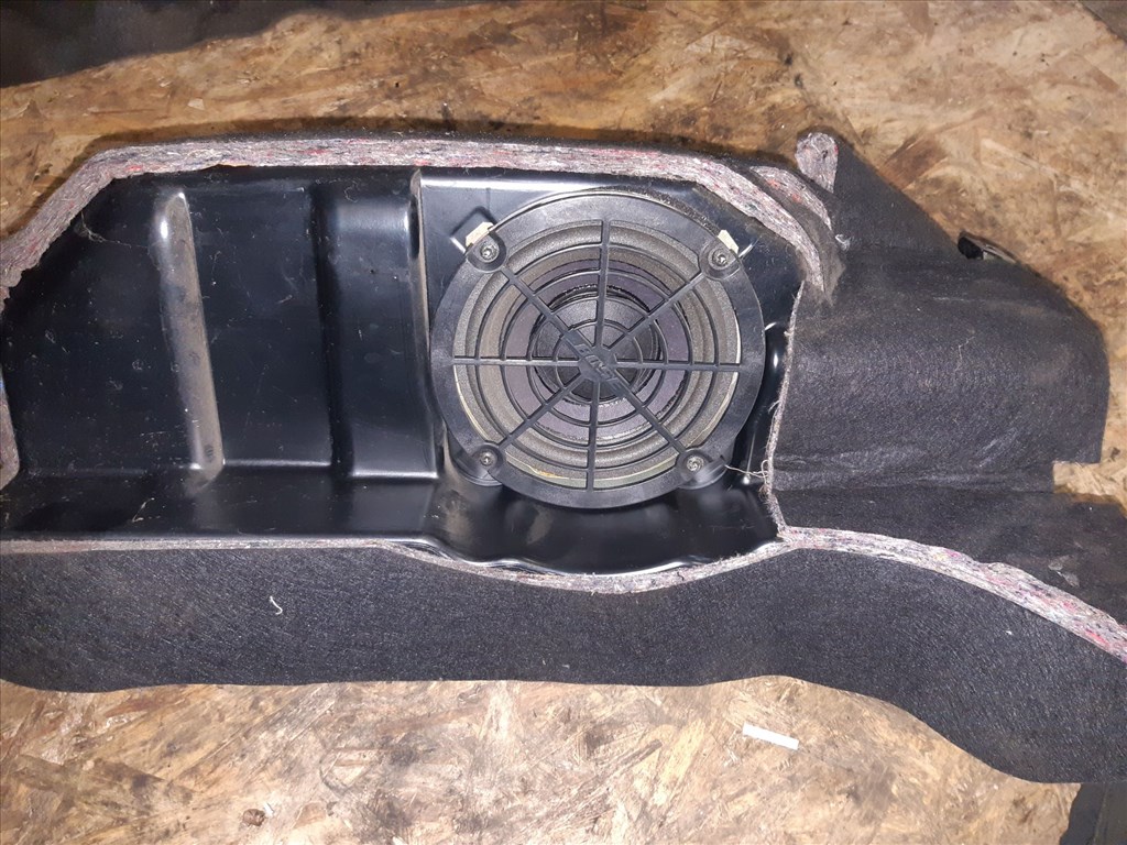 Audi A6 C5 Mélynyomó Hangszóró RS0 294 282 2. kép
