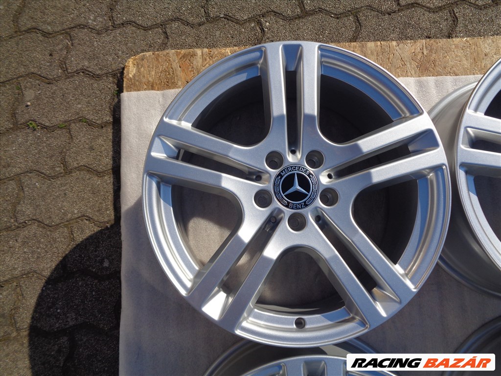 Új Mercedes Gyári alufelni 18-as, GLA, GLB-re eladó. 2. kép