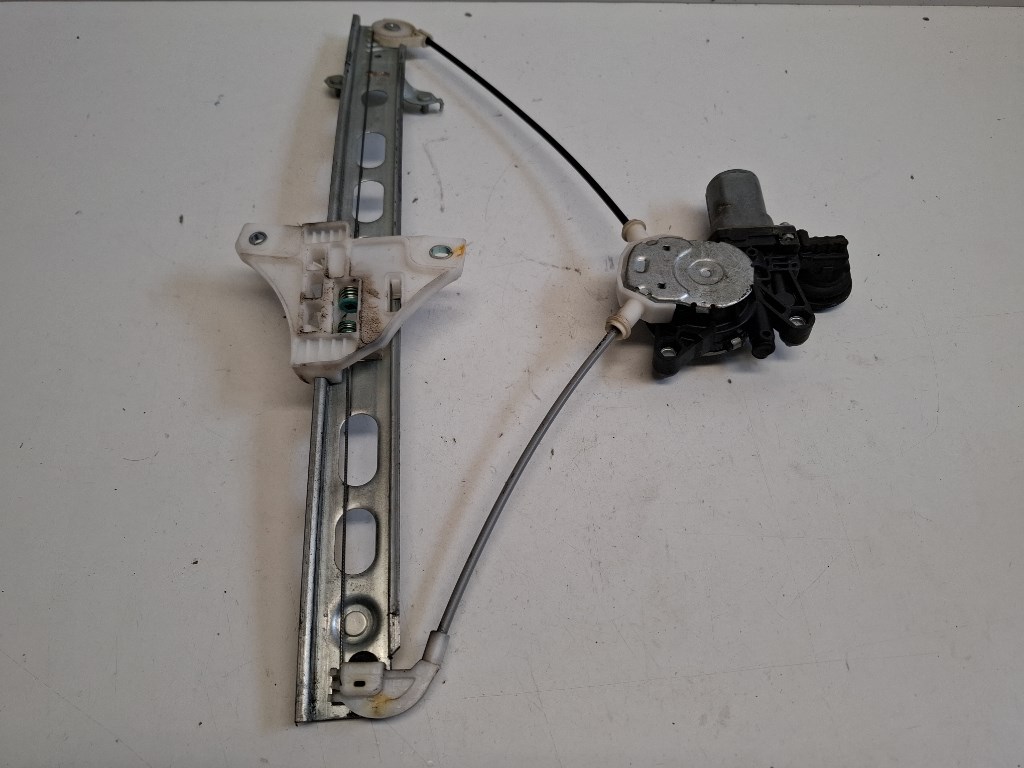 Suzuki Swift (AZG) jobb elsõ Ablakemelõ szerkezet elektromos 8353058J01 2621002901 1. kép