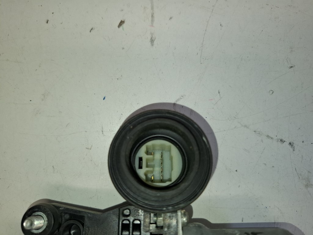 Suzuki Swift (AZG) jobb elsõ Ablakemelõ szerkezet elektromos 8353058J01 2621002901 4. kép