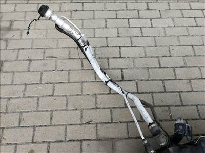 Volvo XC90  üzemanyag tankbeöntő 8624901