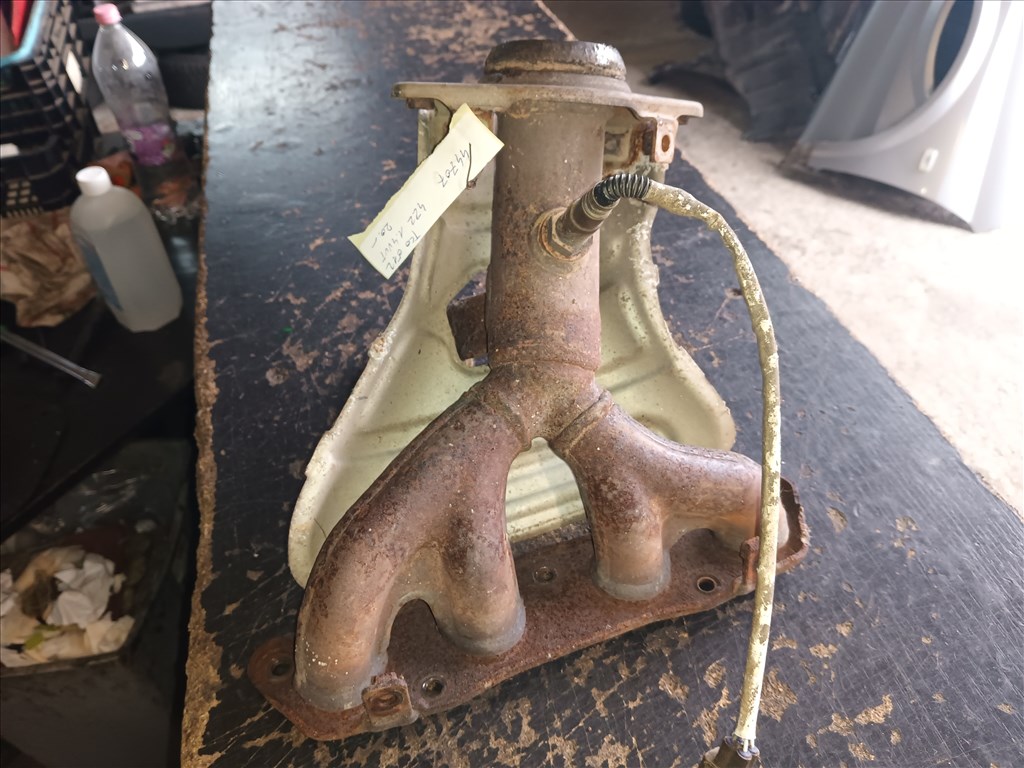 Toyota Corolla E12 leömlő  1. kép